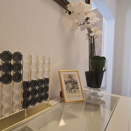 The Guild L L Castle L Old Town L Netflix Apartamento