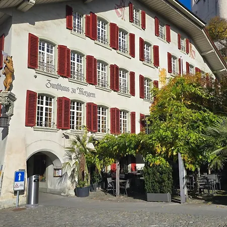 The Guild L L Castle L Old Town L Netflix 公寓 *