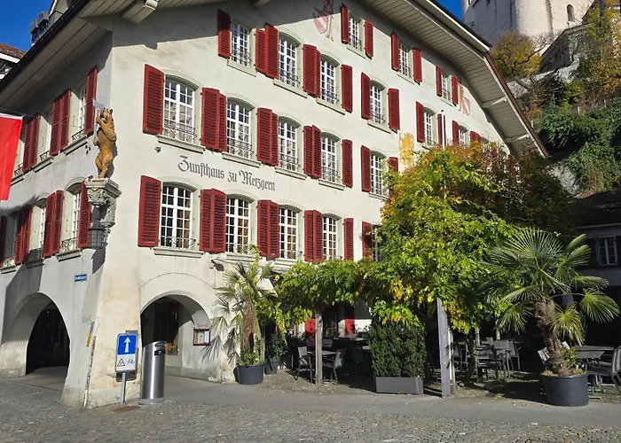 The Guild L L Castle L Old Town L Netflix 公寓 *